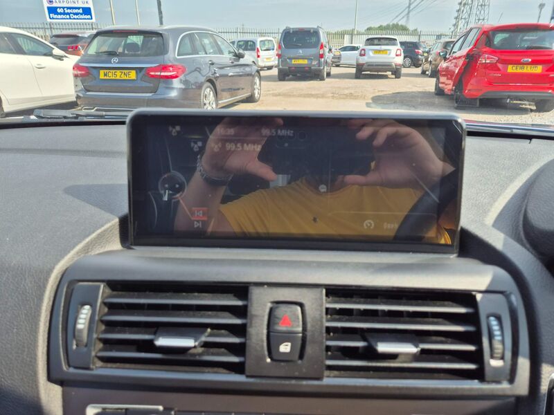 BMW 1 SERIES