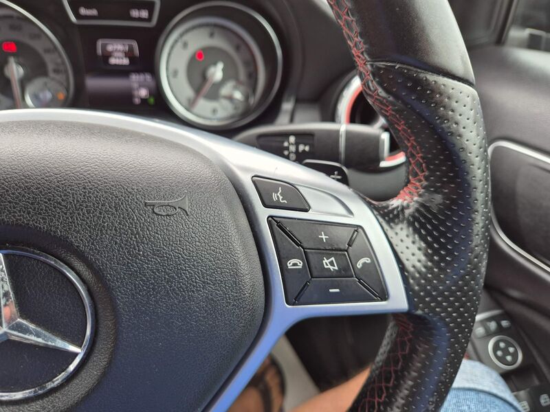 MERCEDES-BENZ GLA CLASS