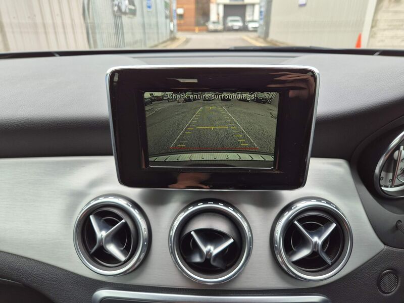 MERCEDES-BENZ GLA CLASS