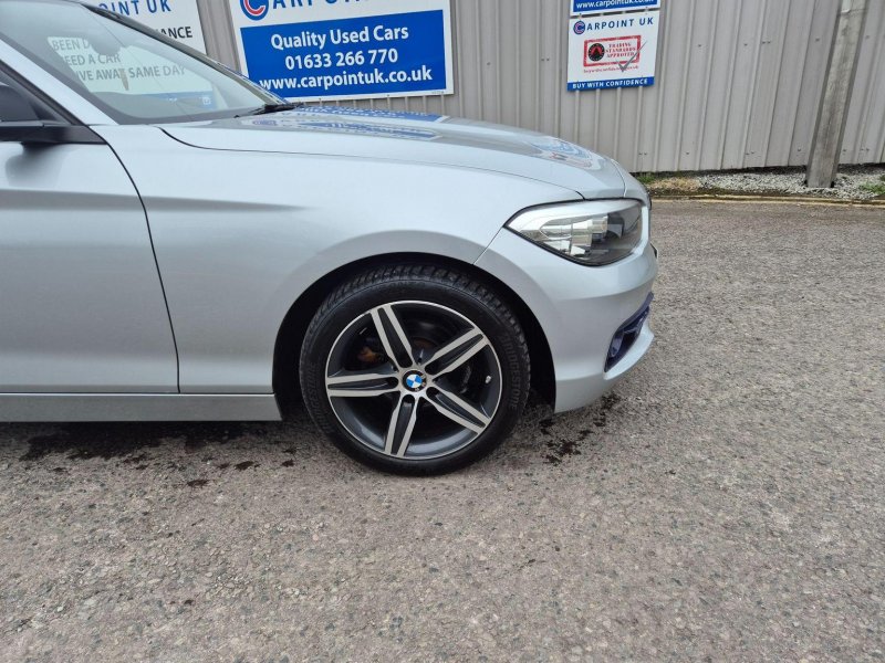 BMW 1 SERIES