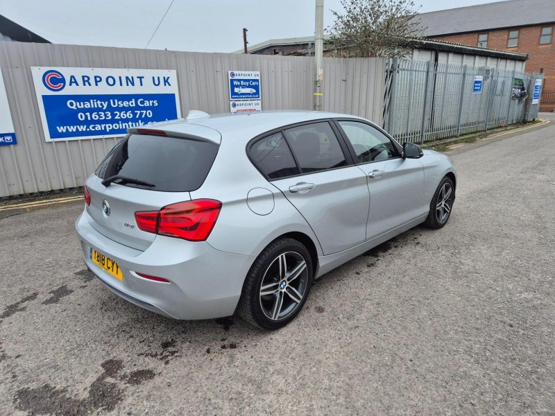 BMW 1 SERIES