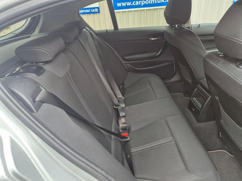 BMW 1 SERIES