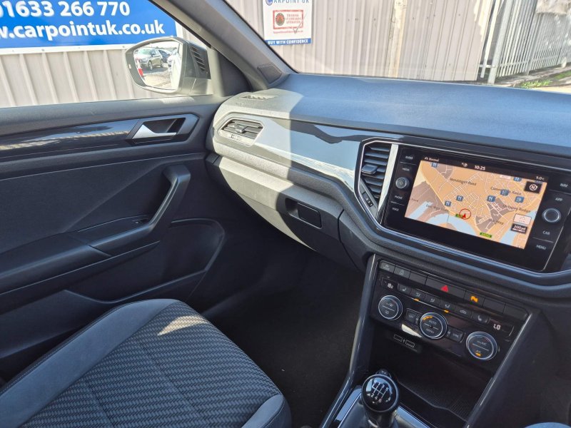 VOLKSWAGEN T-ROC