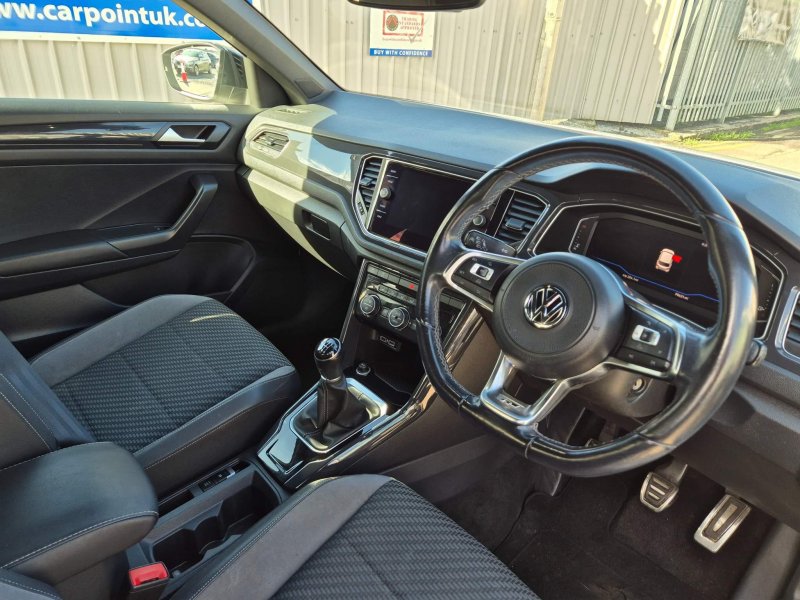 VOLKSWAGEN T-ROC