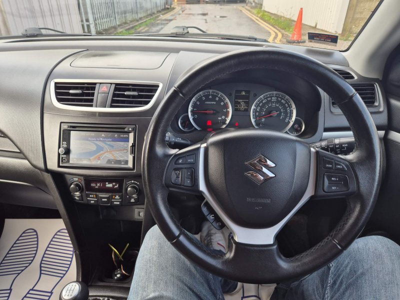 SUZUKI SWIFT