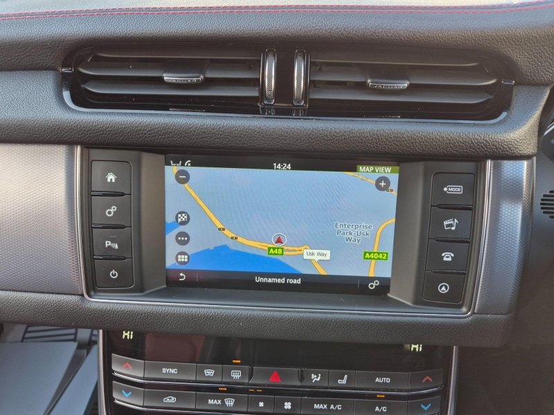 JAGUAR XF