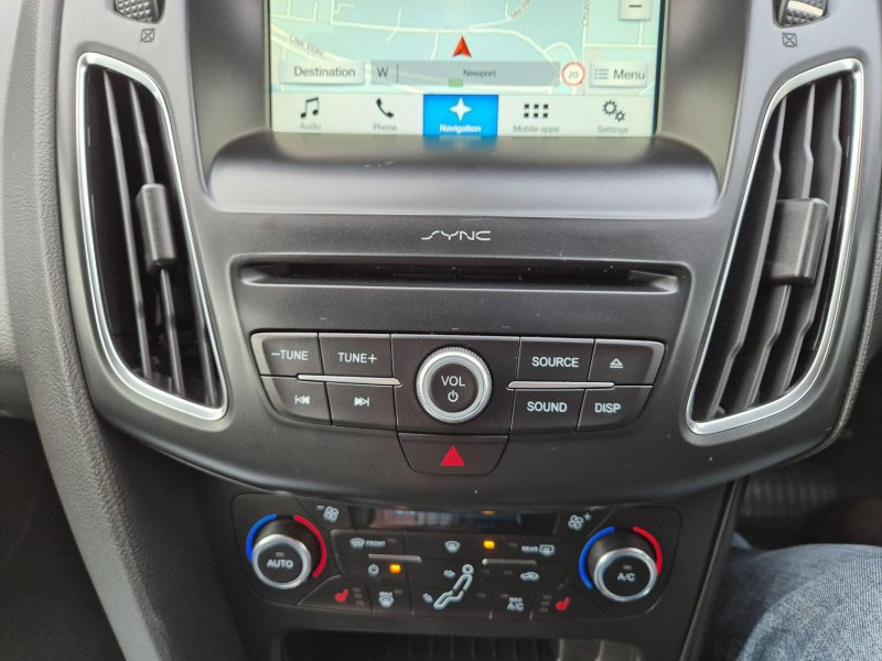 FORD FOCUS