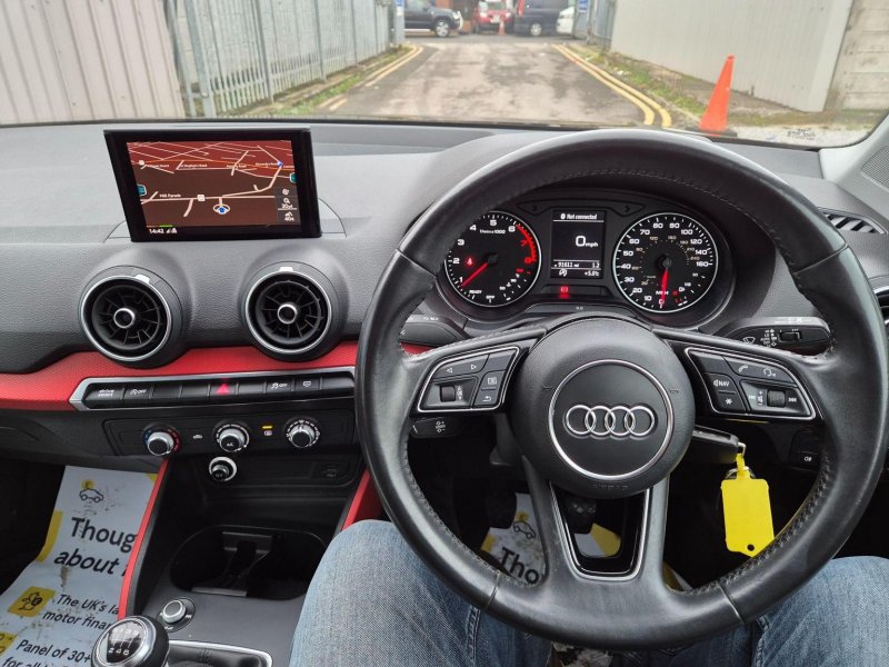 AUDI Q2
