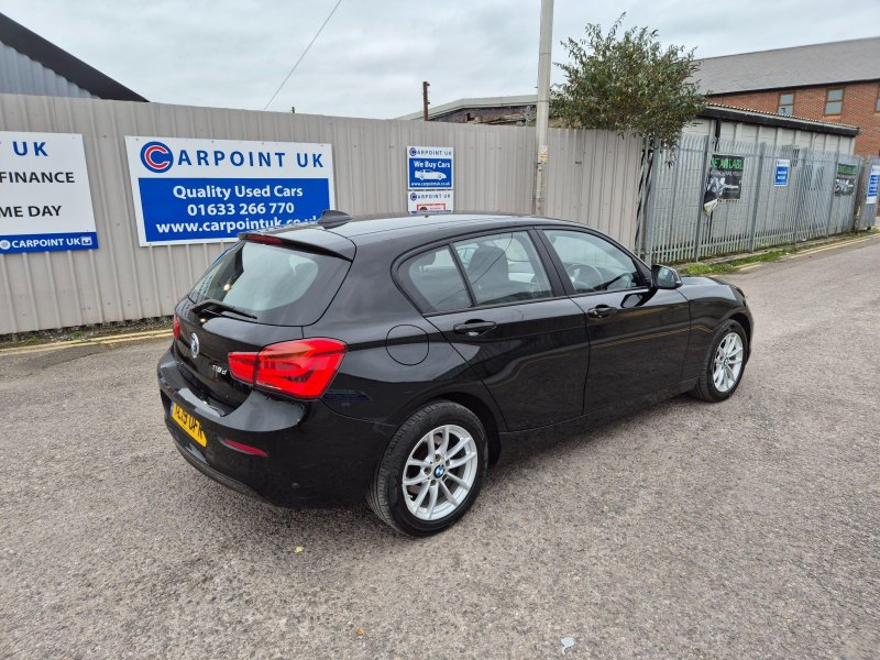 BMW 1 SERIES