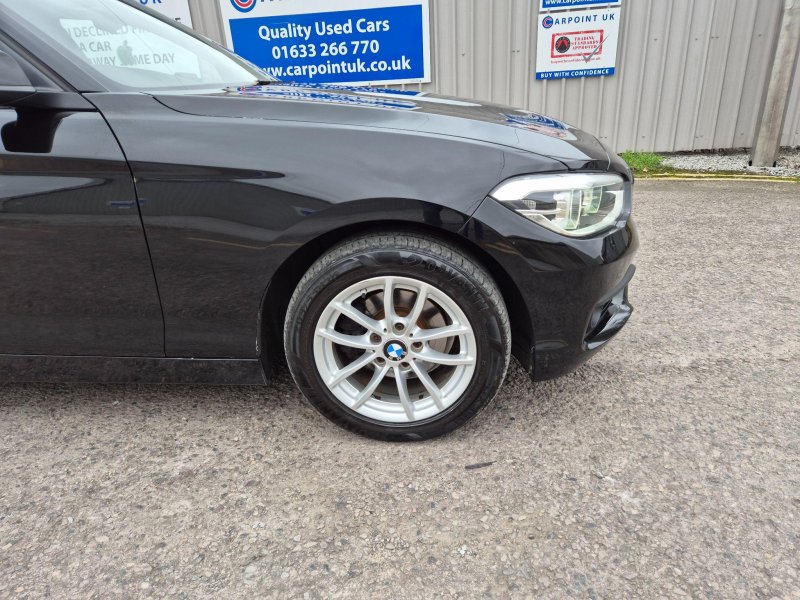 BMW 1 SERIES