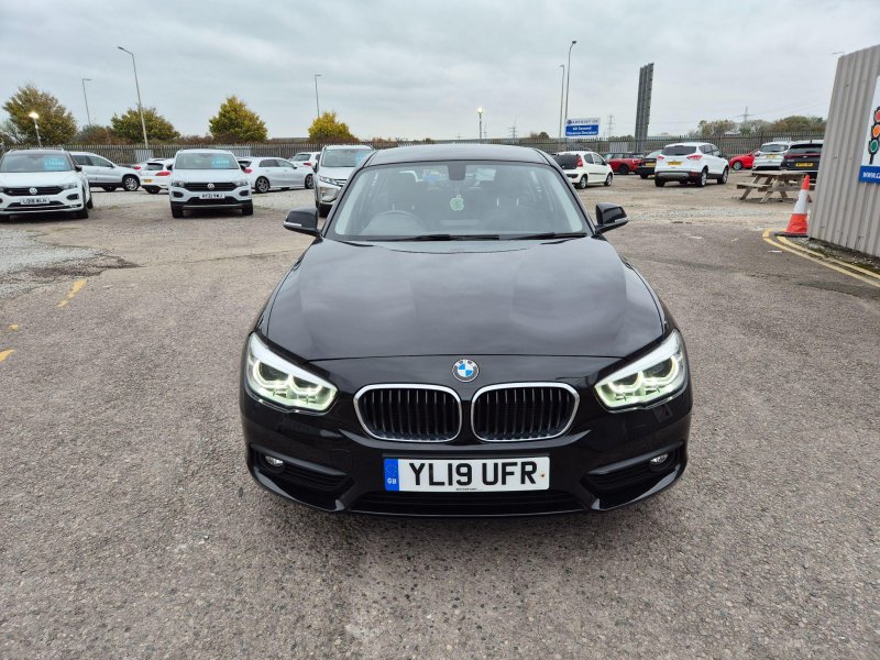 BMW 1 SERIES