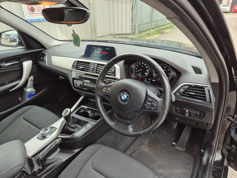 BMW 1 SERIES