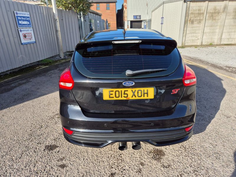 FORD FOCUS