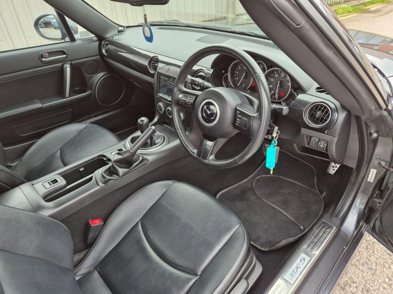 MAZDA MX-5