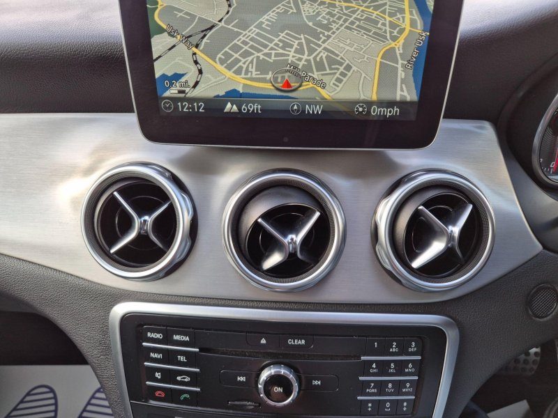 MERCEDES-BENZ GLA CLASS