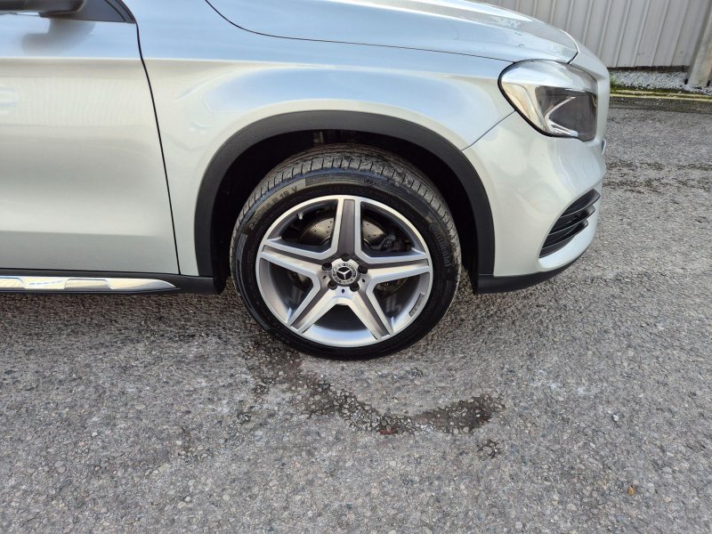 MERCEDES-BENZ GLA CLASS
