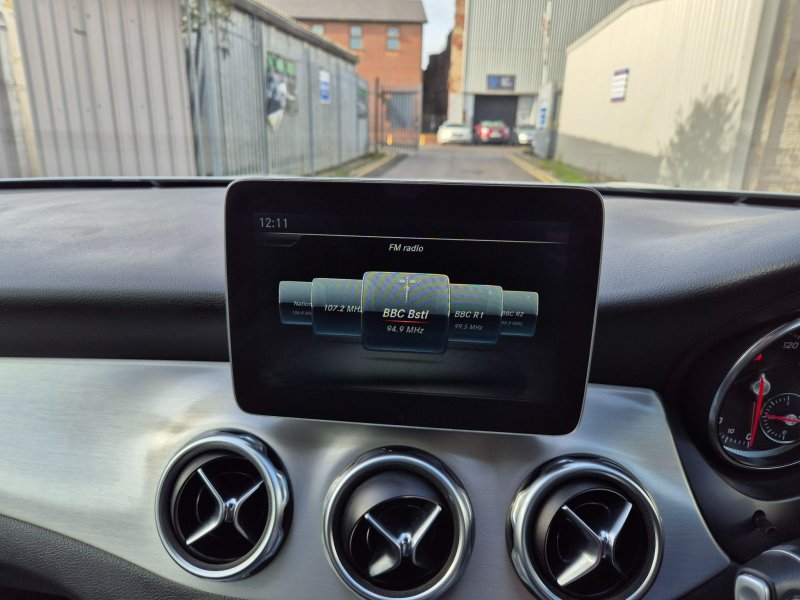 MERCEDES-BENZ GLA CLASS