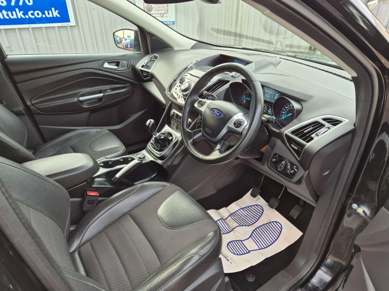 FORD KUGA