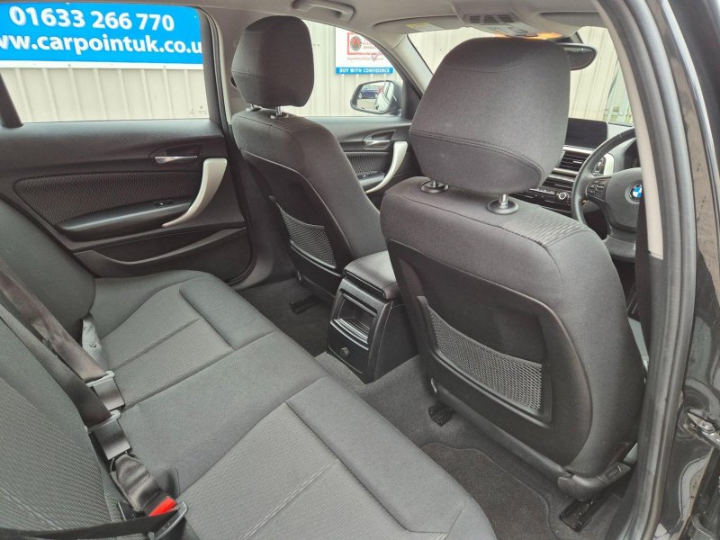 BMW 1 SERIES