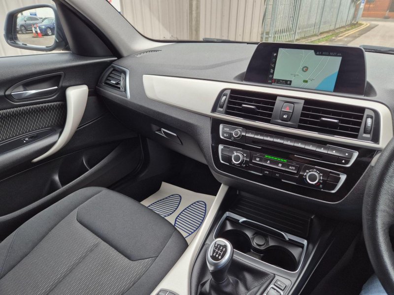 BMW 1 SERIES