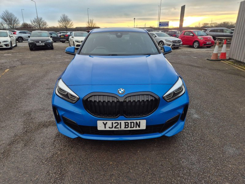 BMW 1 SERIES