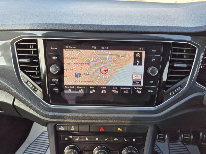 VOLKSWAGEN T-ROC