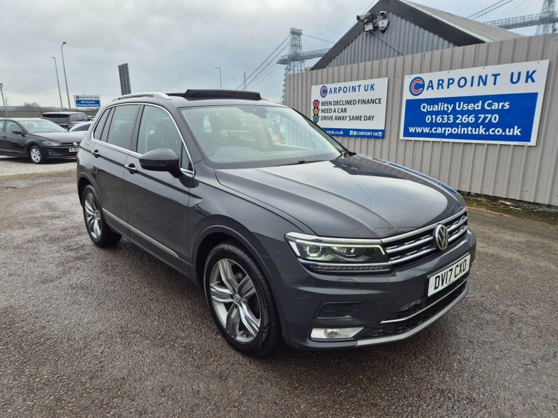 VOLKSWAGEN TIGUAN