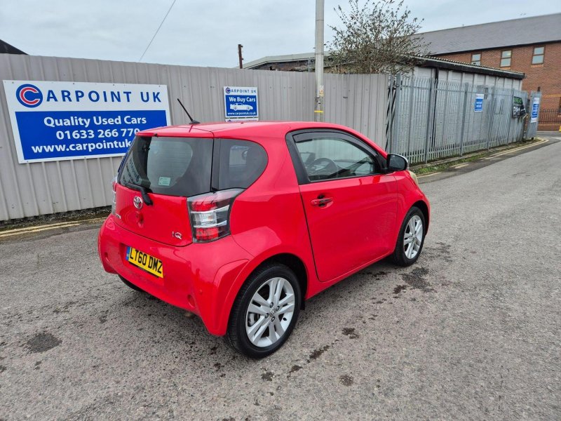 TOYOTA IQ