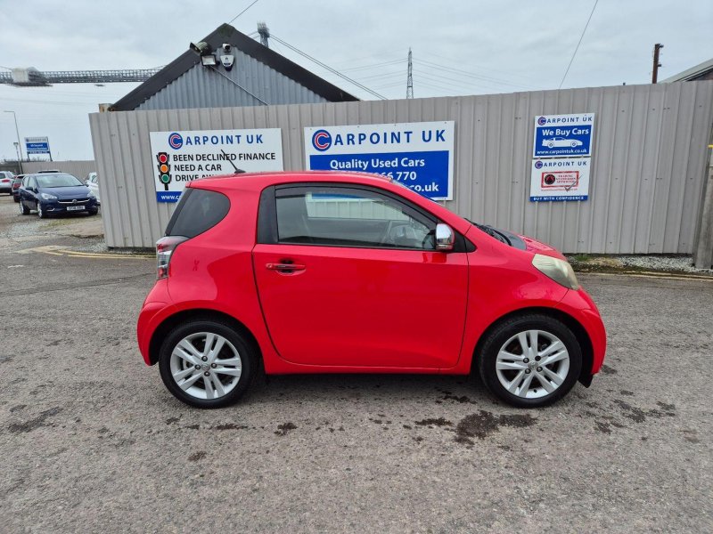 TOYOTA IQ
