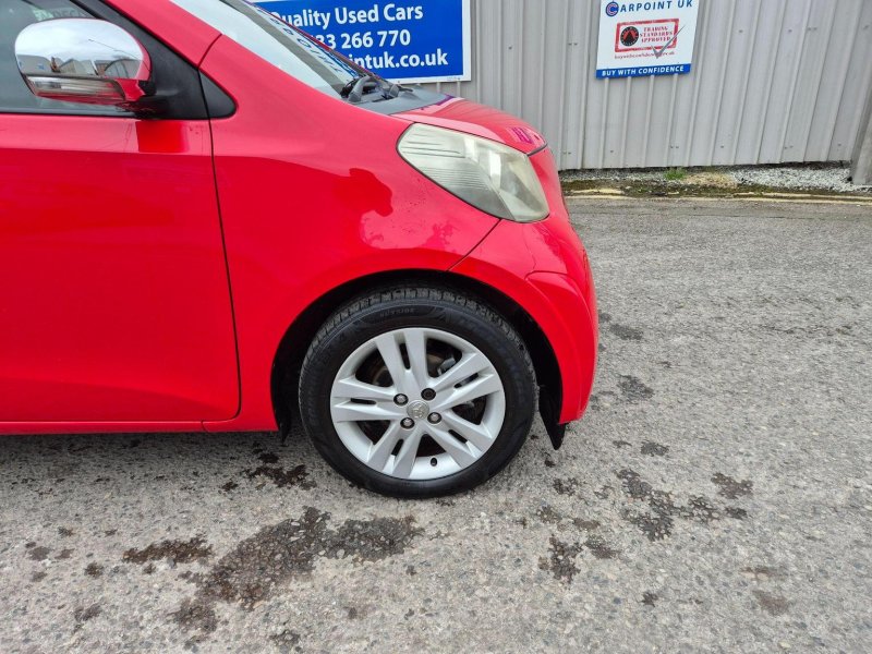 TOYOTA IQ