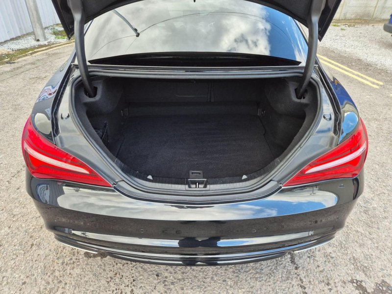 MERCEDES-BENZ CLA