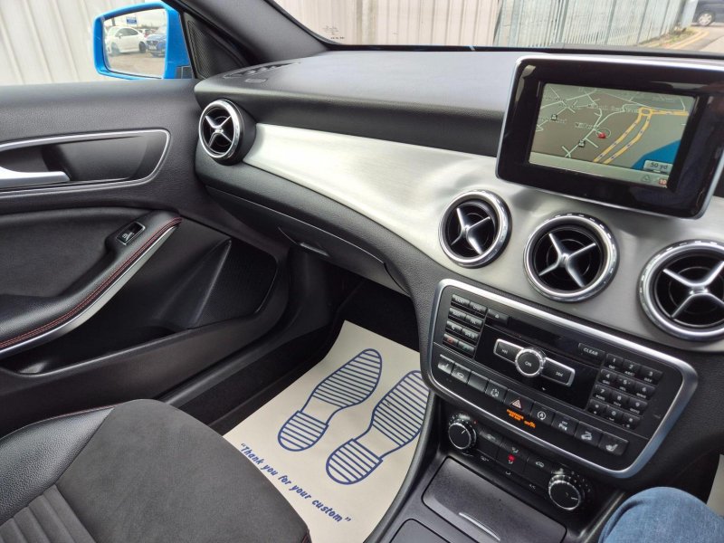 MERCEDES-BENZ GLA CLASS