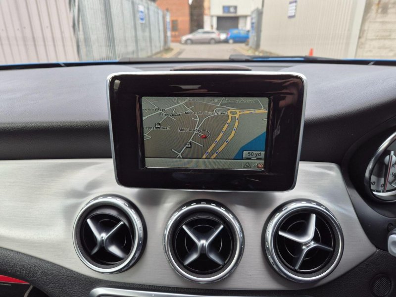 MERCEDES-BENZ GLA CLASS