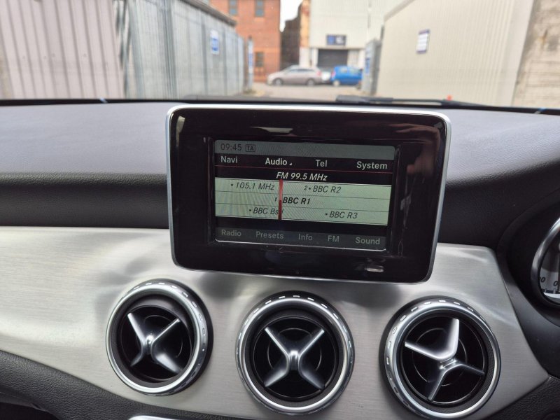 MERCEDES-BENZ GLA CLASS