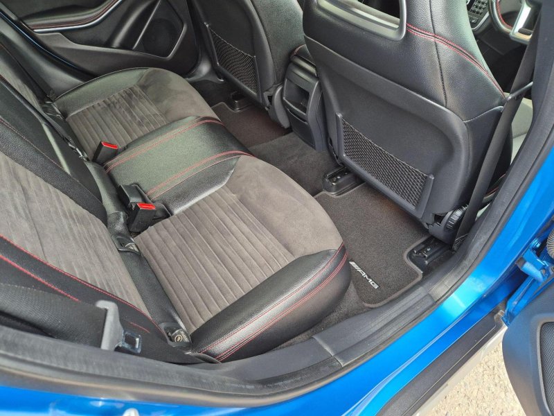 MERCEDES-BENZ GLA CLASS