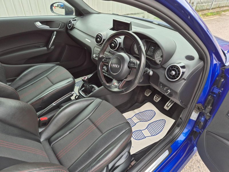 AUDI S1