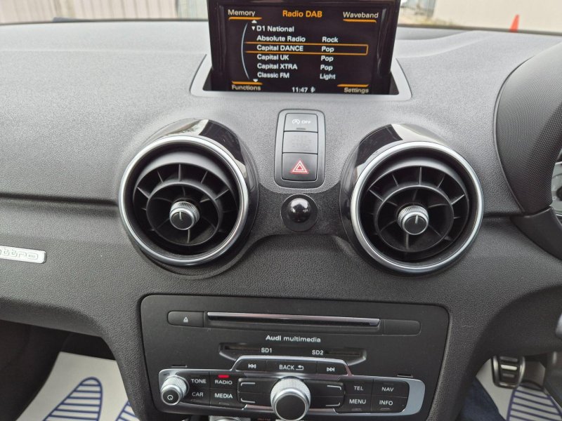 AUDI S1