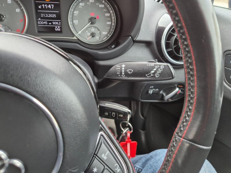 AUDI S1