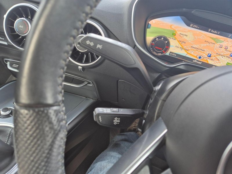 AUDI TT