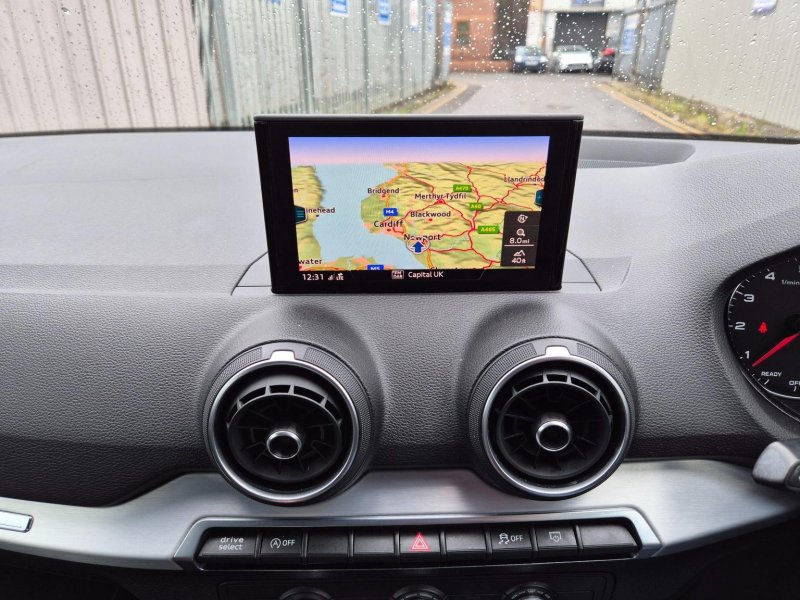 AUDI Q2