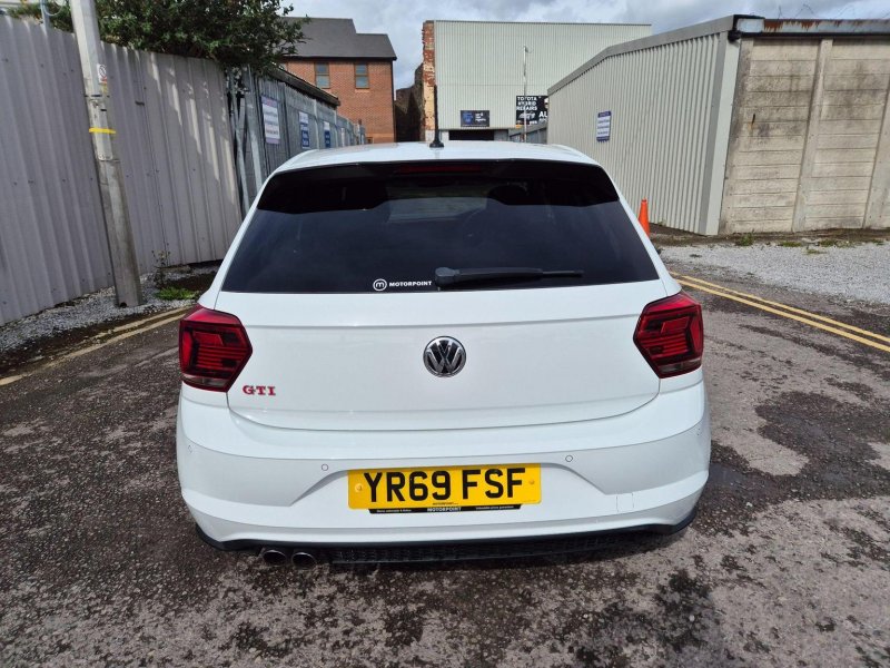 VOLKSWAGEN POLO