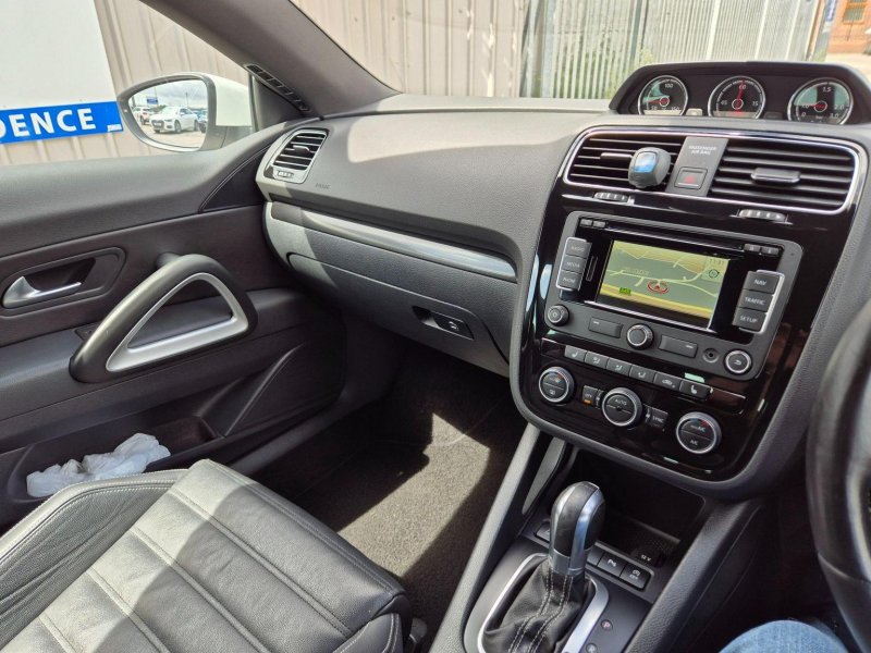 VOLKSWAGEN SCIROCCO