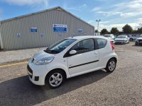 PEUGEOT 107